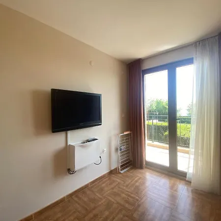 Royal Bay 6 Sea View Apartament *