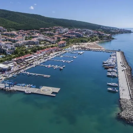 Royal Bay 6 Sea View Święty Włas