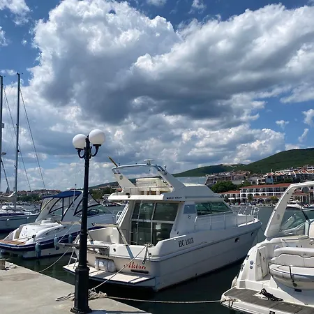 Royal Bay 6 Sea View Święty Włas