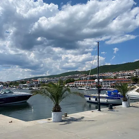 Royal Bay 6 Sea View Święty Włas