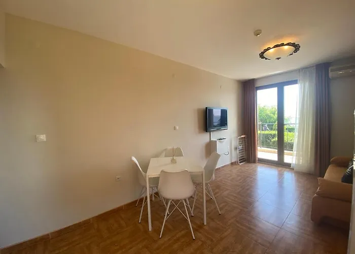 Royal Bay 6 Sea View 아파트 *