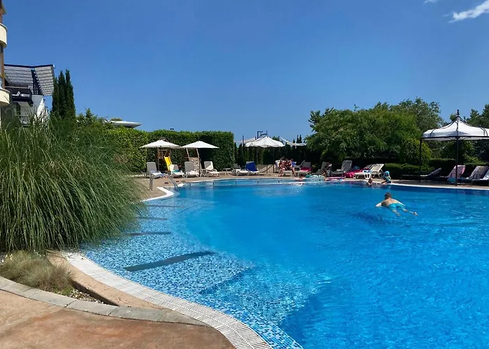 아파트 Royal Bay 6 Sea View 스베티 블라스